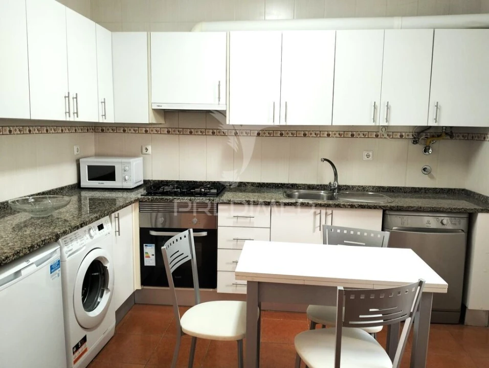 Apartamento T2 para Venda em Sines Foto 1