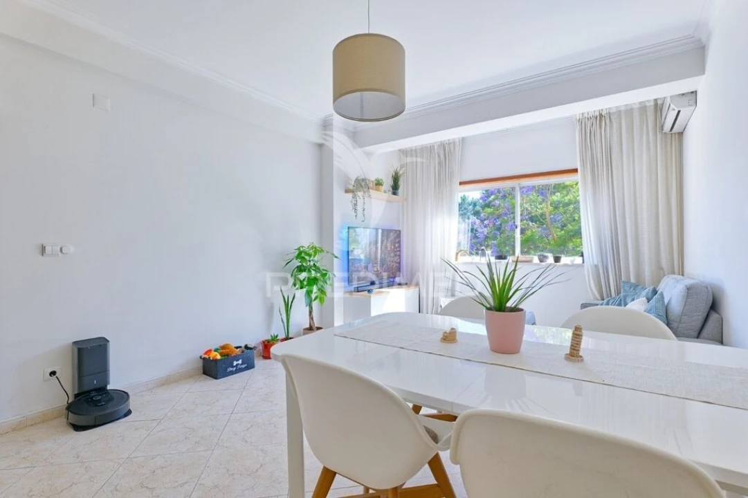 Apartamento T2 para Venda em Amora Foto 2