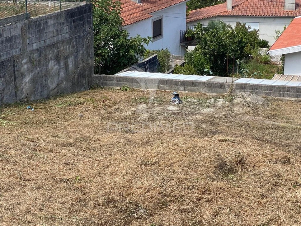 Terreno para Venda em Gondifelos, Cavalões e Outiz Foto 10