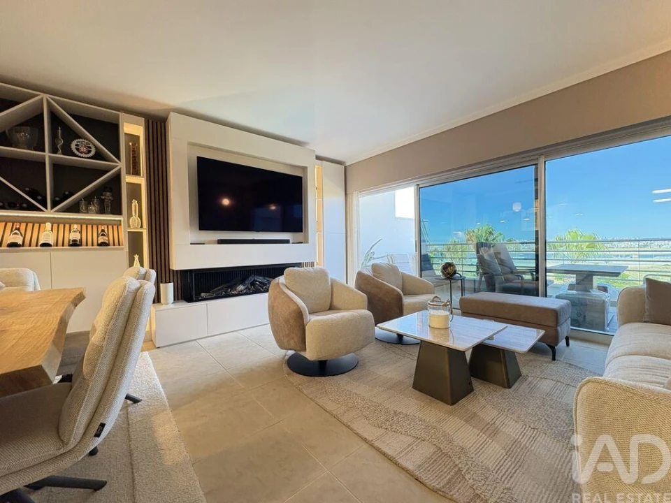 Apartamento T1 para Venda em Portimão Foto 2