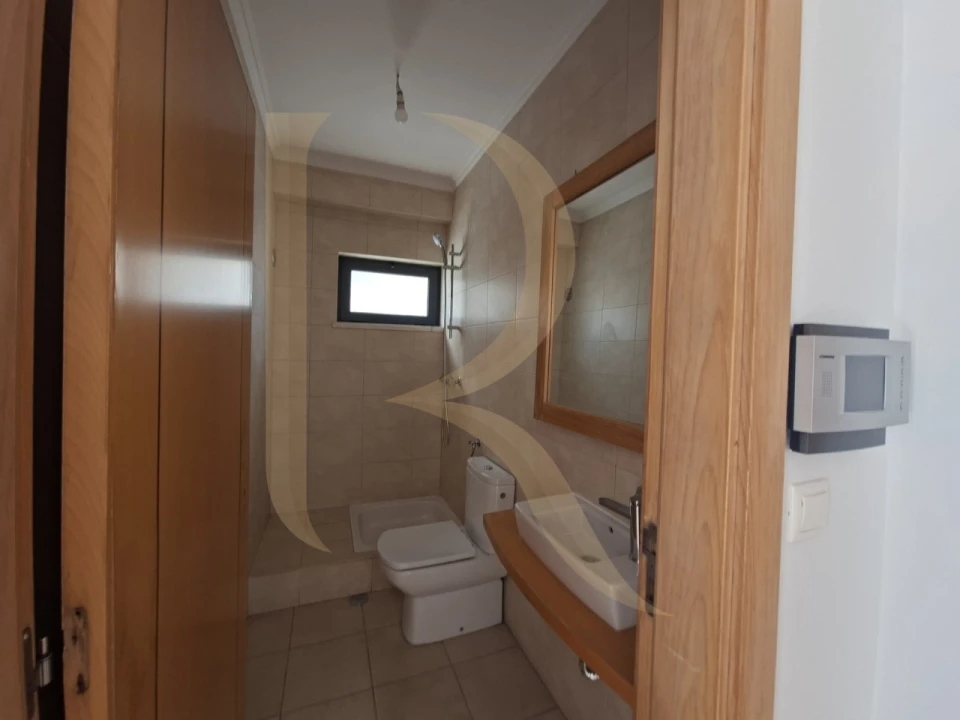 Moradia T5 para Venda em Laranjeiro e Feijó Foto 5