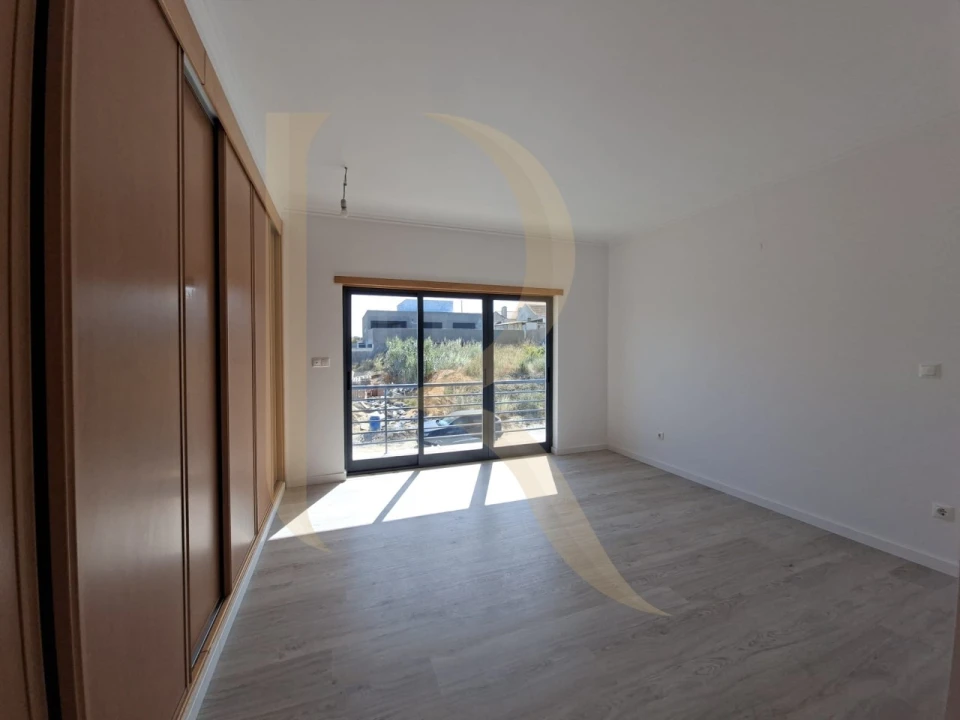 Moradia T5 para Venda em Laranjeiro e Feijó Foto 20