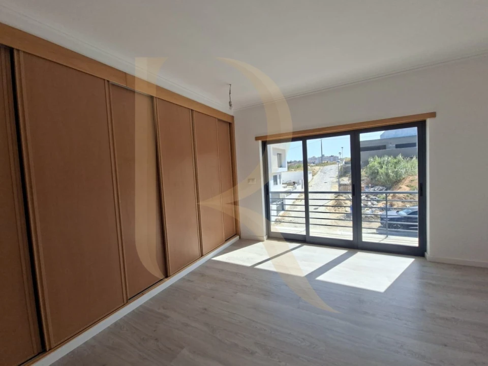 Moradia T5 para Venda em Laranjeiro e Feijó Foto 21