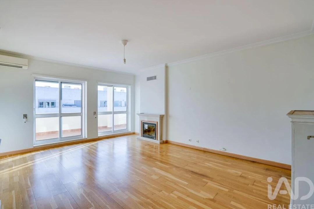 Apartamento T3 para Arrendamento em Olivais Foto 1