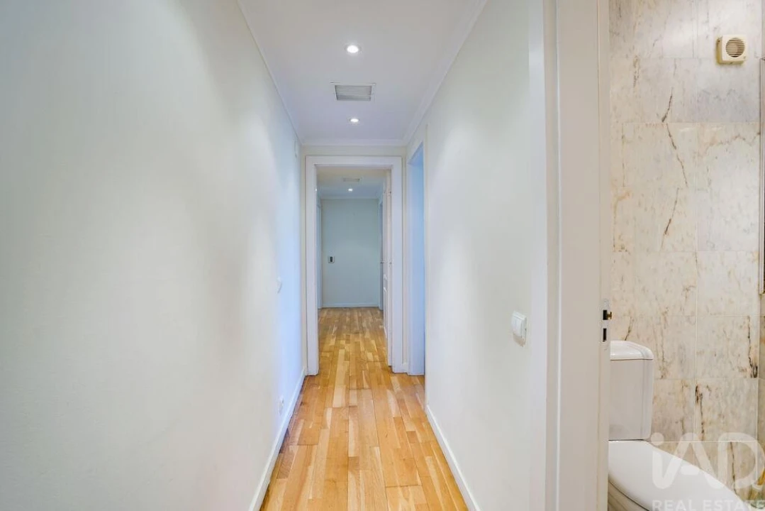 Apartamento T3 para Arrendamento em Olivais Foto 5