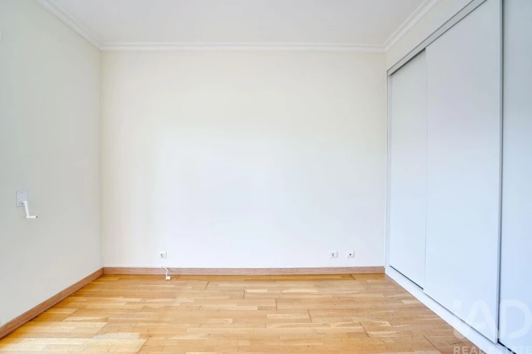 Apartamento T3 para Arrendamento em Olivais Foto 16