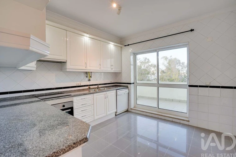 Apartamento T3 para Arrendamento em Olivais Foto 18