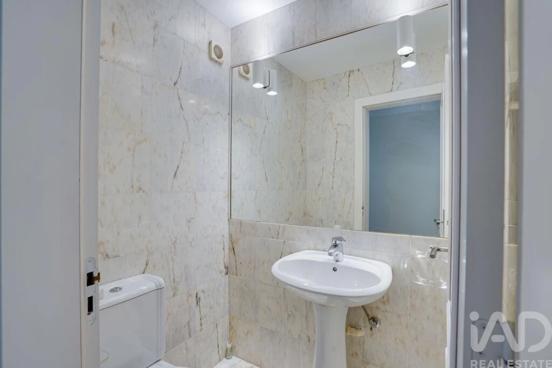 Apartamento T3 para Arrendamento em Olivais Foto 17