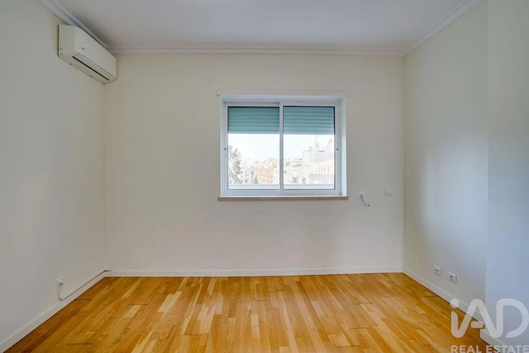 Apartamento T3 para Arrendamento em Olivais Foto 7