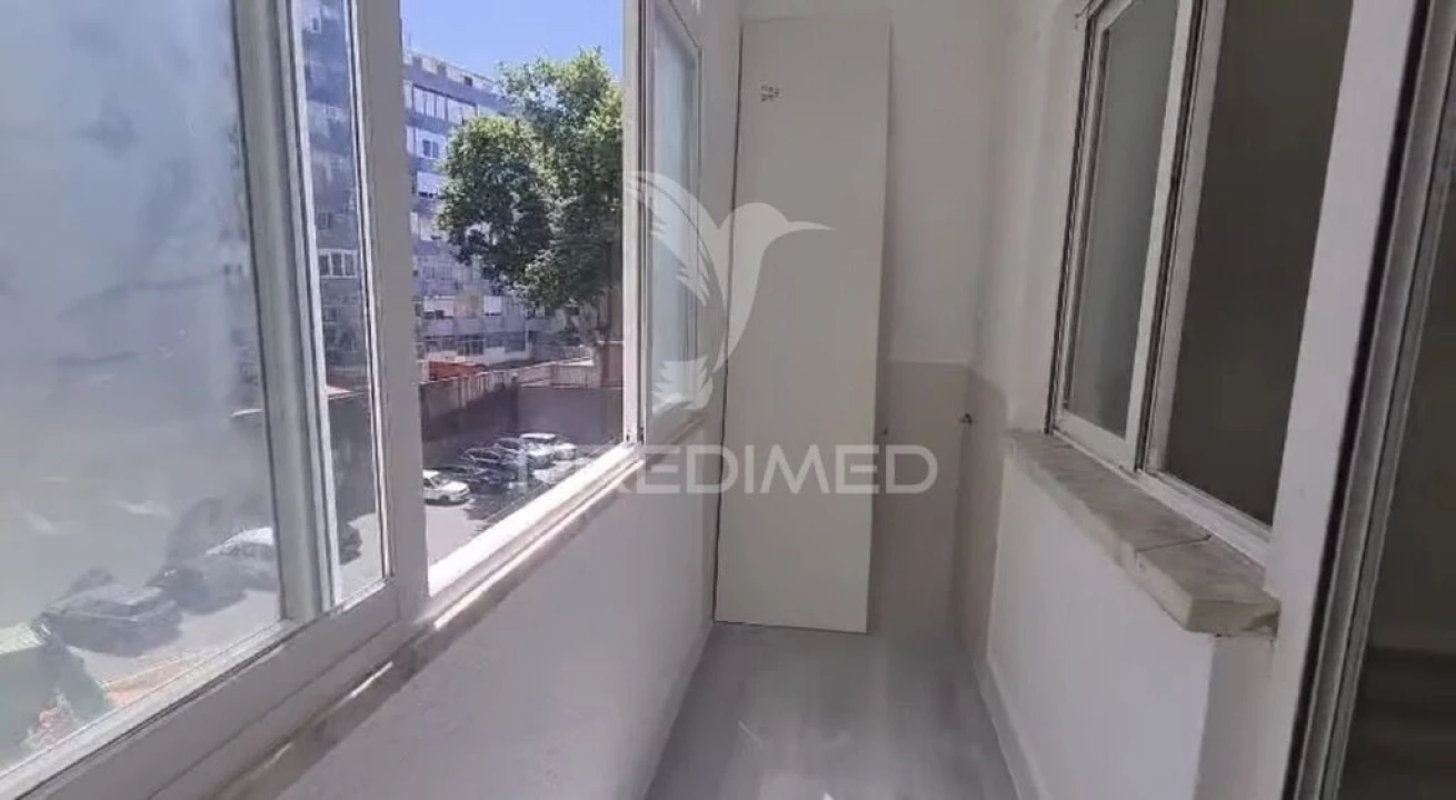Apartamento T1 para Venda em Venteira Foto 17