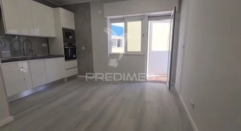 Apartamento T1 para Venda em Venteira