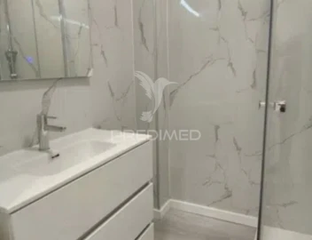 Apartamento T1 para Venda em Venteira