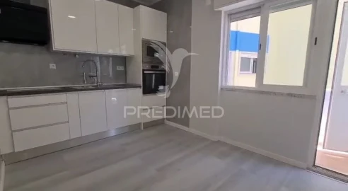 Apartamento T1 para Venda em Venteira