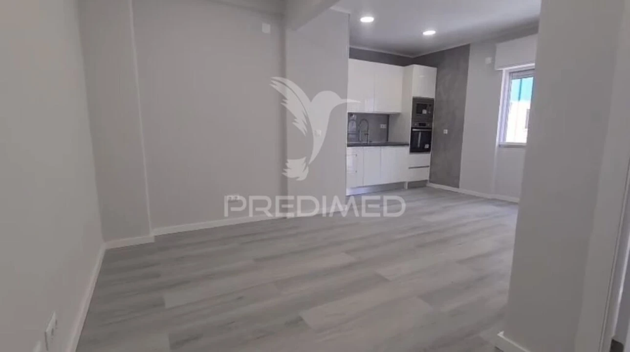Apartamento T1 para Venda em Venteira Foto 13