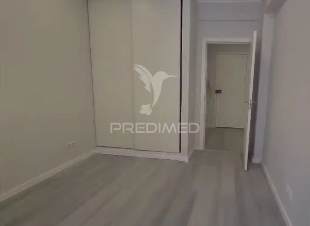 Apartamento T1 para Venda em Venteira Foto 9