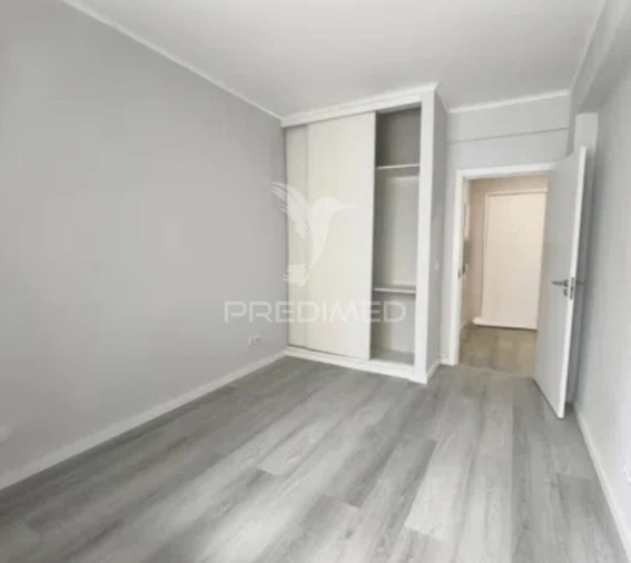 Apartamento T1 para Venda em Venteira Foto 11