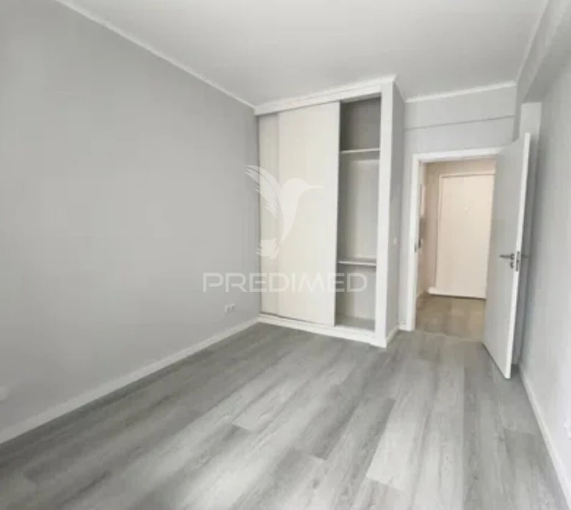 Apartamento T1 para Venda em Venteira Foto 11