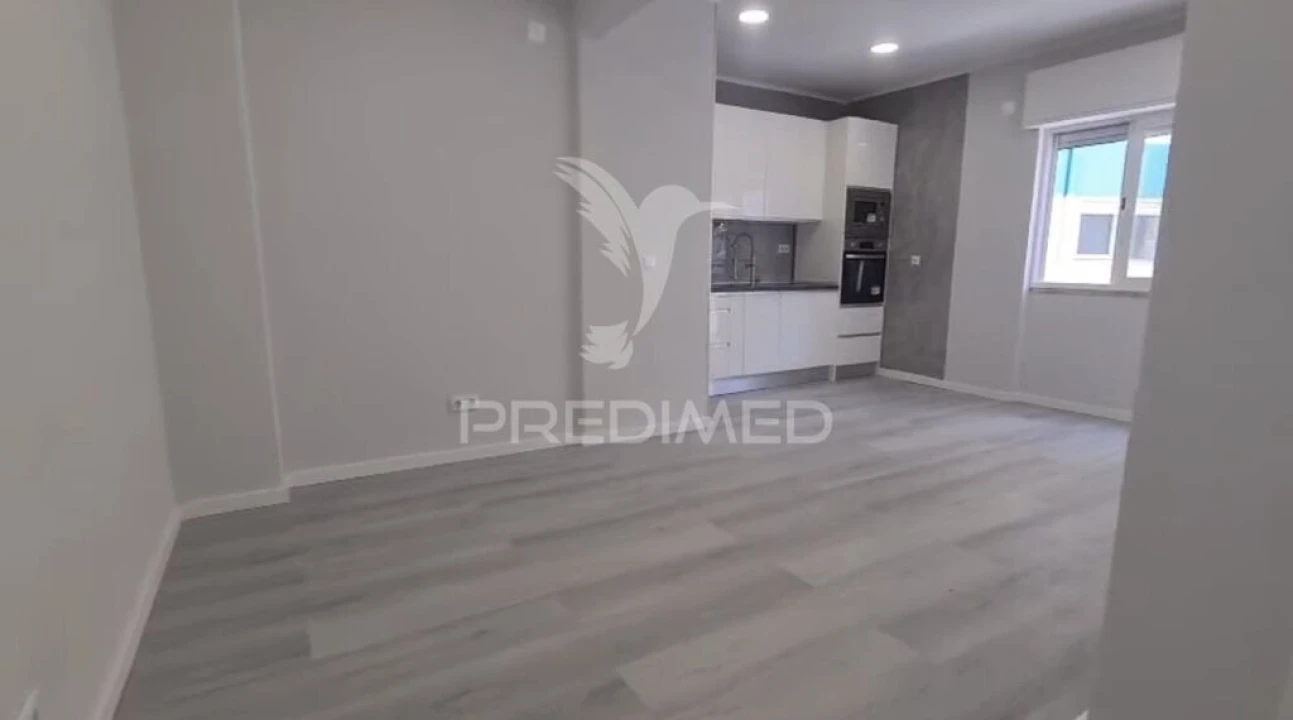 Apartamento T1 para Venda em Venteira Foto 14