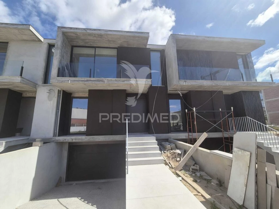 Moradia T3 para Venda em Merelim (São Pedro) e Frossos Foto 2