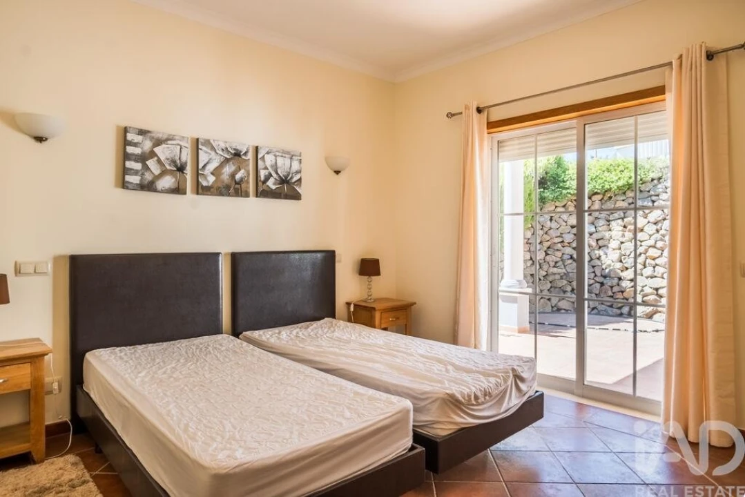 Moradia T4 para Venda em Albufeira e Olhos de Água Foto 29