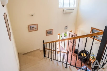 Moradia T4 para Venda em Albufeira e Olhos de Água