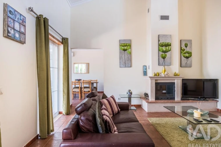 Moradia T4 para Venda em Albufeira e Olhos de Água Foto 16