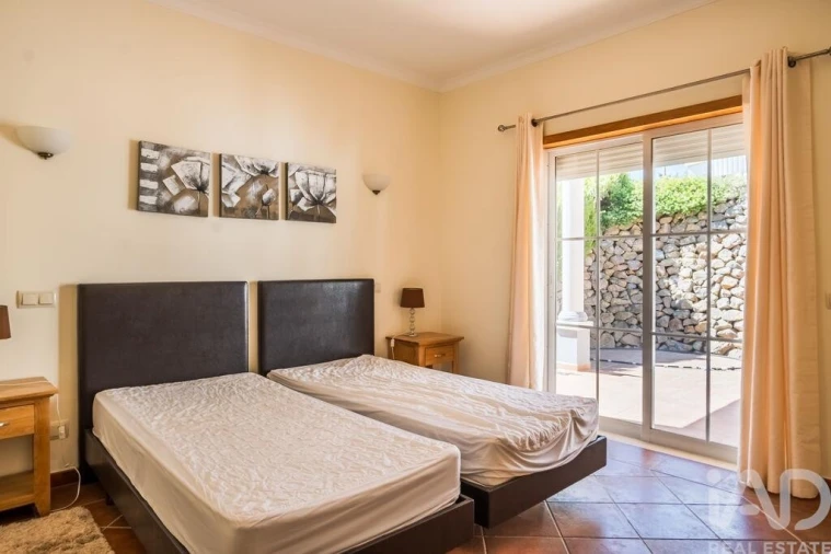 Moradia T4 para Venda em Albufeira e Olhos de Água Foto 29