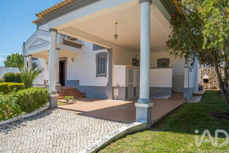 Moradia T4 para Venda em Albufeira e Olhos de Água Foto 9