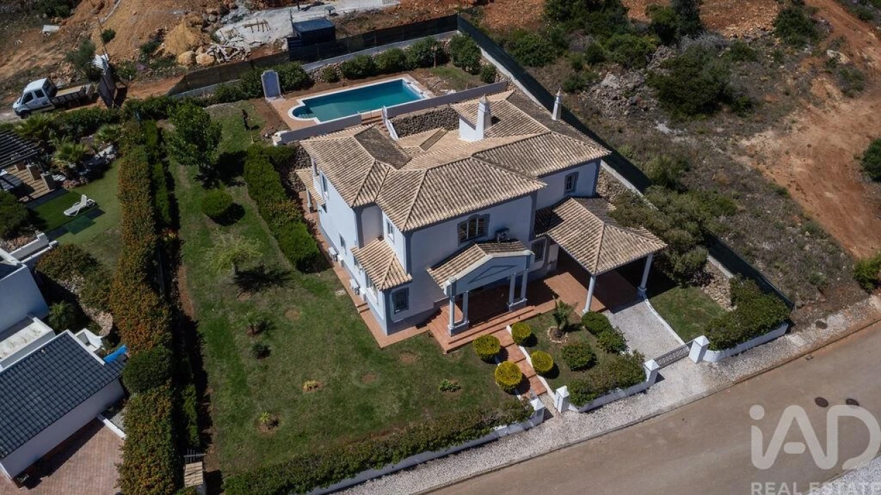 Moradia T4 para Venda em Albufeira e Olhos de Água Foto 6