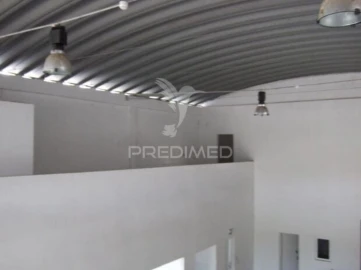 Armazém para Venda em Barbacena e Vila Fernando