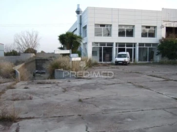 Armazém para Venda em Barbacena e Vila Fernando