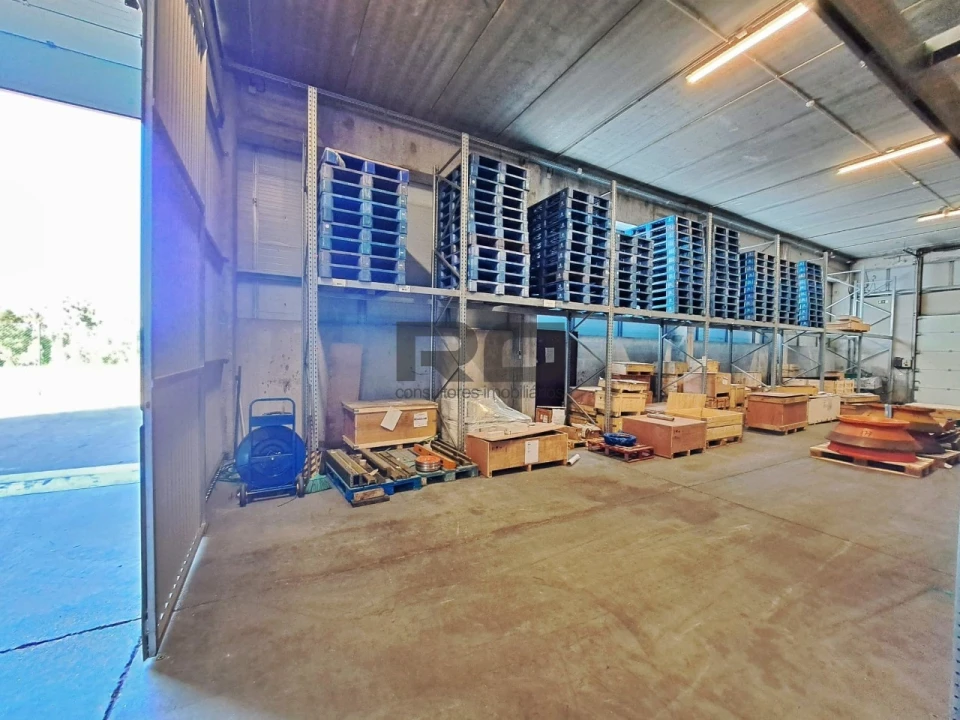 Armazém para Arrendamento em Sandim, Olival, Lever e Crestuma Foto 4