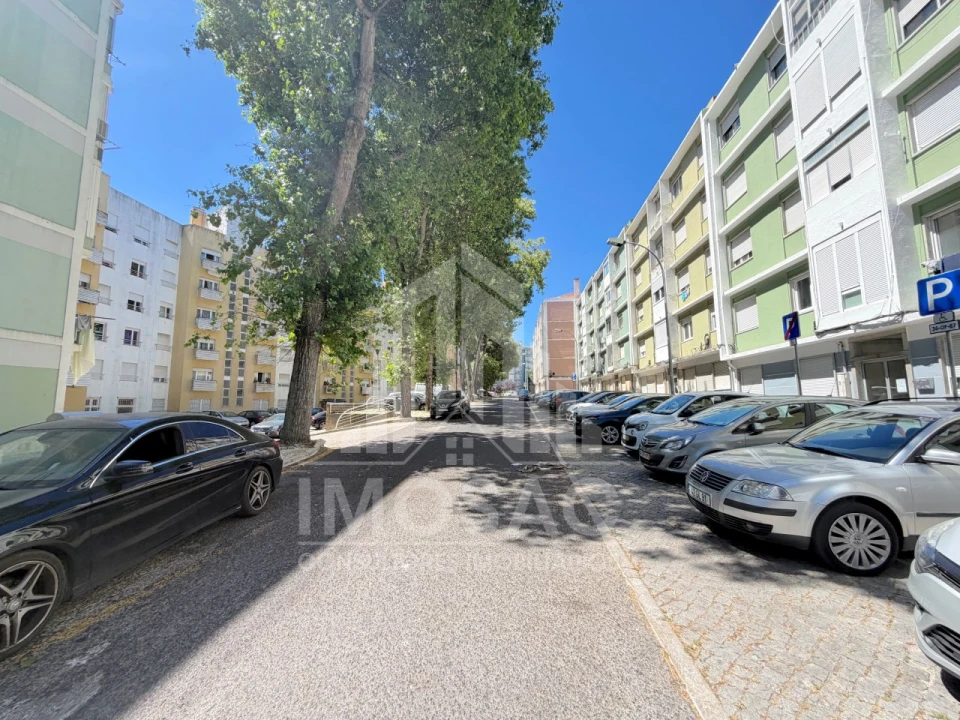 Apartamento T2 para Venda em Benfica Foto 15