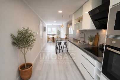 Apartamento T2 para Venda em Benfica