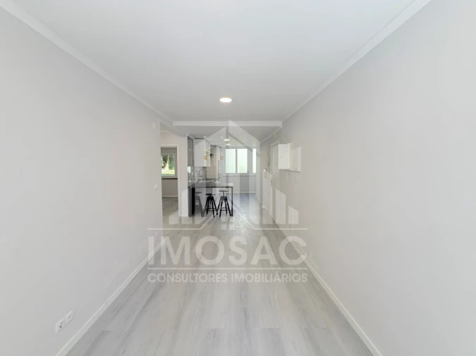 Apartamento T2 para Venda em Benfica Foto 4