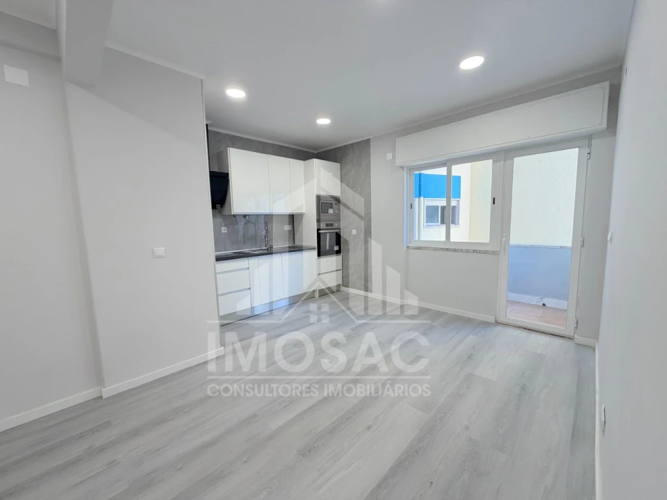 Apartamento T1 para Venda em Venteira Foto 11