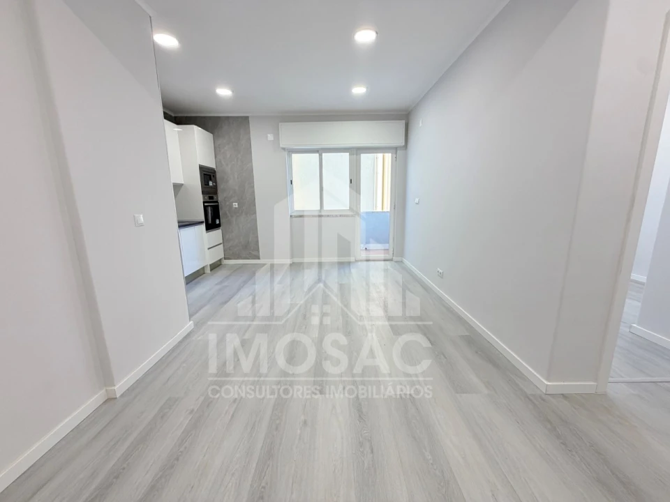 Apartamento T1 para Venda em Venteira Foto 15