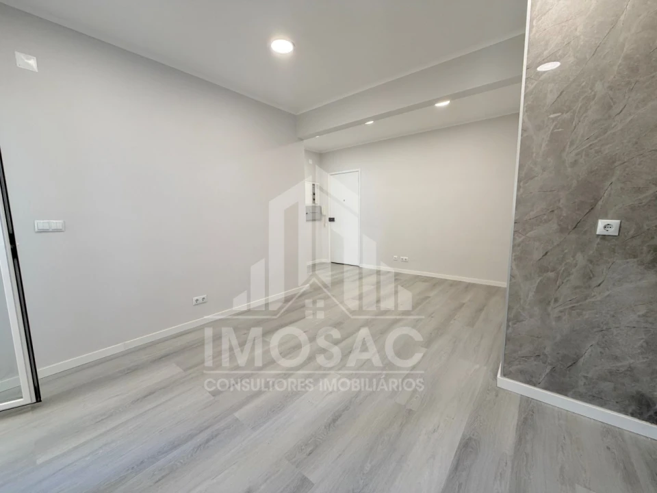 Apartamento T1 para Venda em Venteira Foto 6