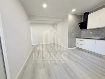 Apartamento T1 para Venda em Venteira