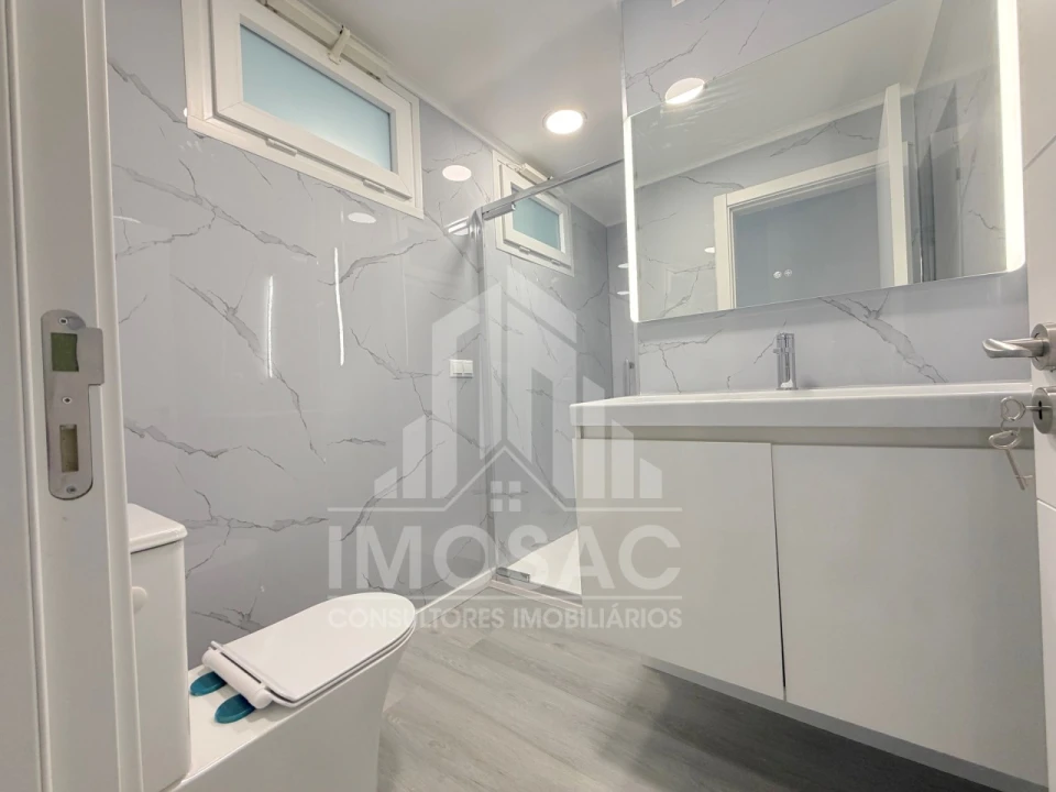 Apartamento T2 para Venda em Oeiras e São Julião da Barra, Paço de Arcos e Caxias Foto 17