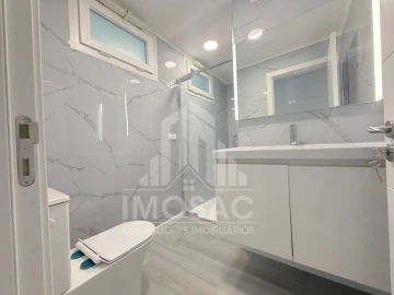 Apartamento T2 para Venda em Oeiras e São Julião da Barra, Paço de Arcos e Caxias