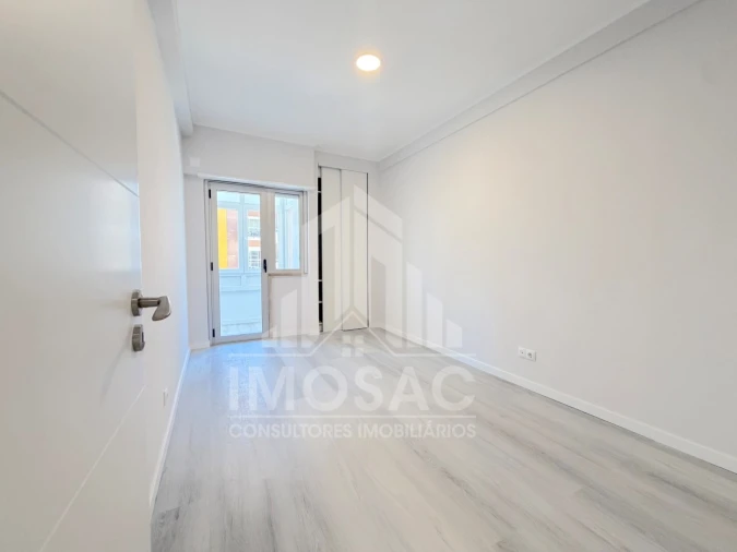 Apartamento T2 para Venda em Oeiras e São Julião da Barra, Paço de Arcos e Caxias Foto 16