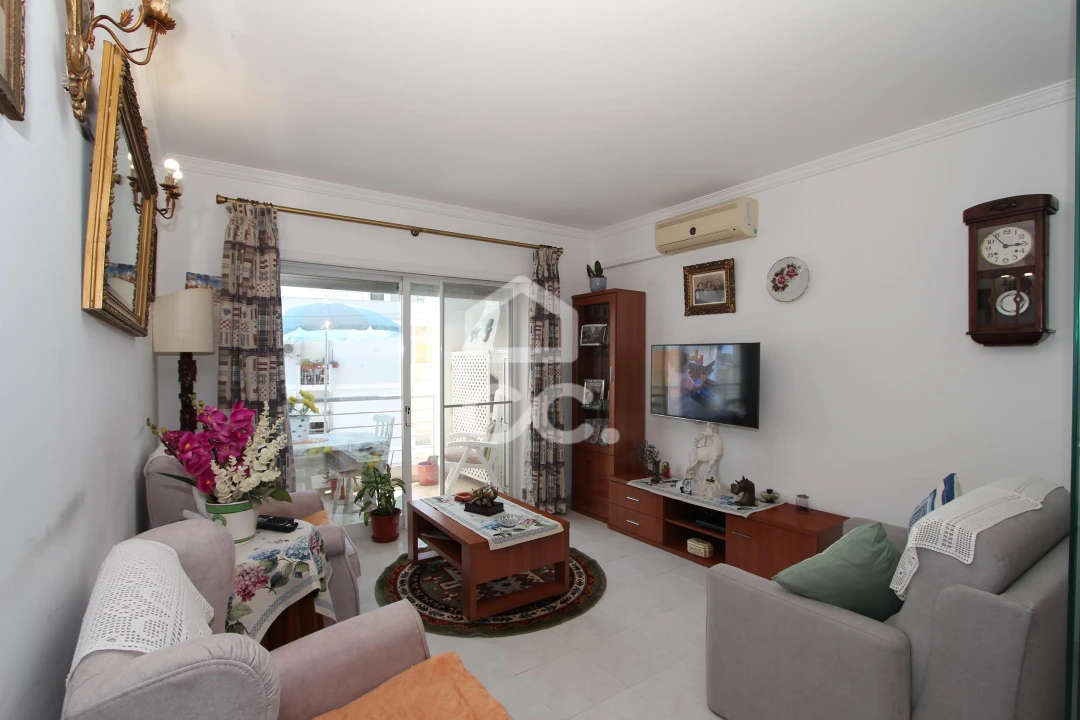 Apartamento T2 para Venda em Armação de Pera Foto 2