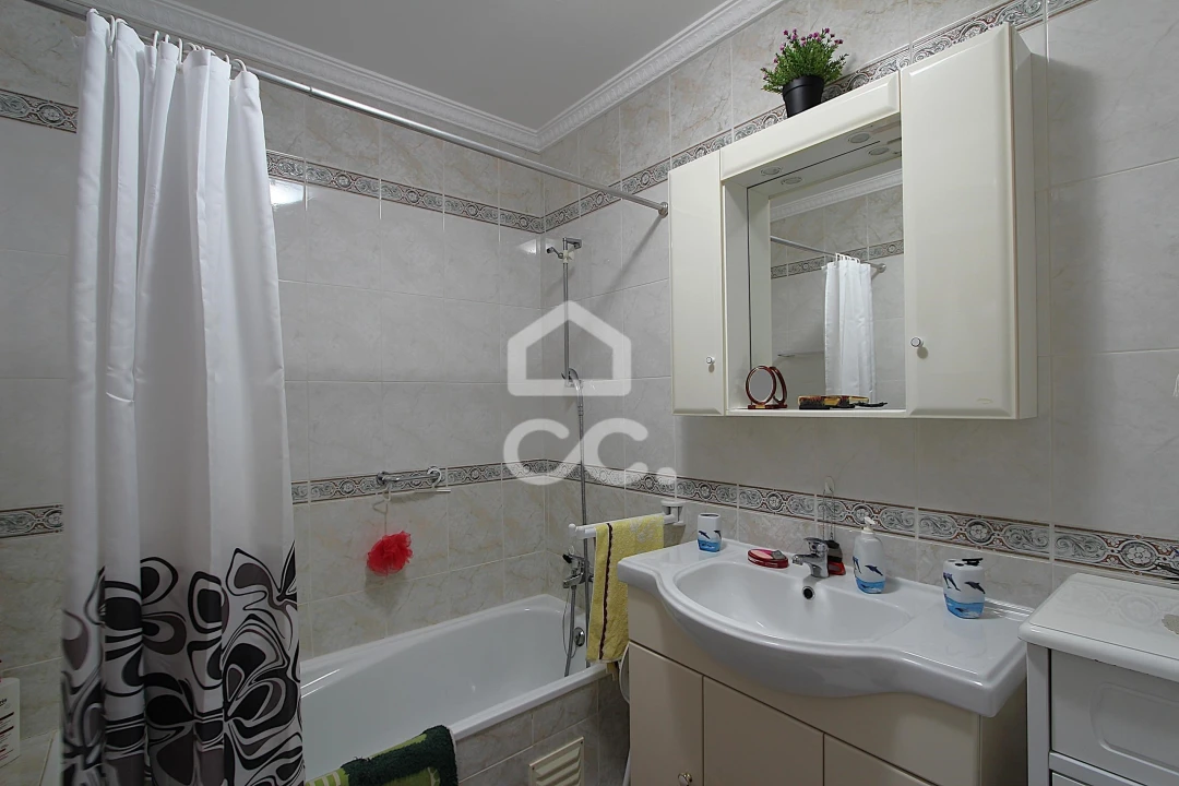 Apartamento T2 para Venda em Armação de Pera Foto 10