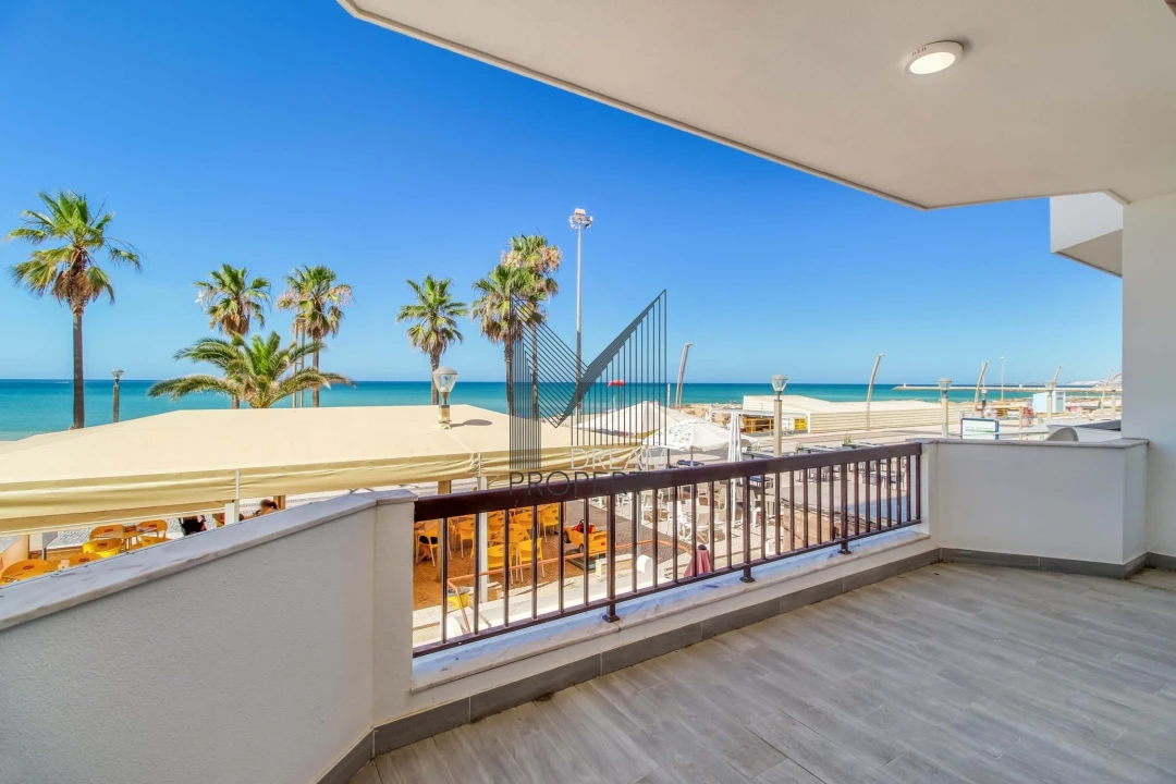 Apartamento T3 para Venda em Quarteira Foto 4