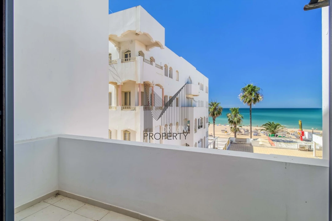 Apartamento T2 para Venda em Quarteira Foto 3
