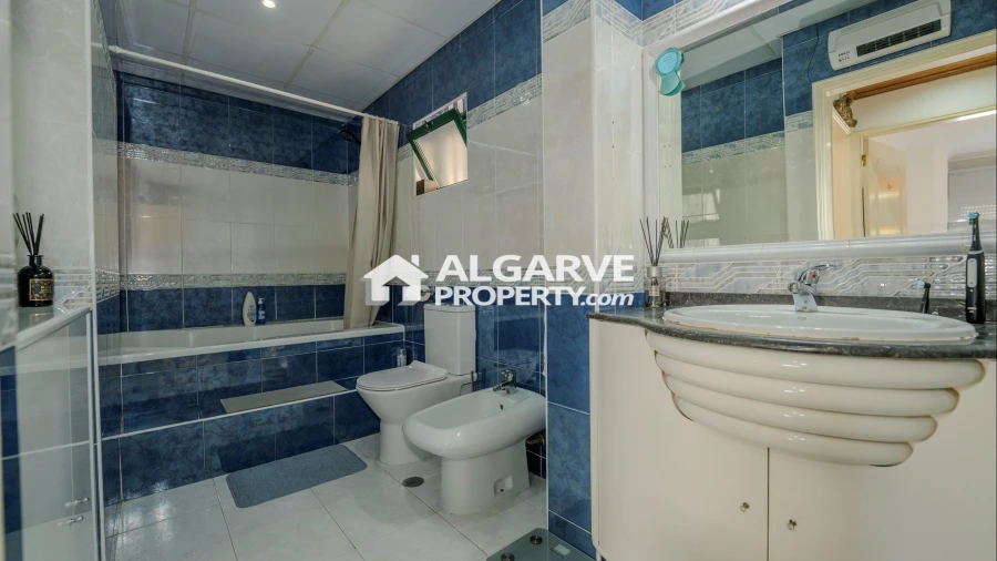 Apartamento T2 para Venda em Faro (Sé e São Pedro) Foto 9