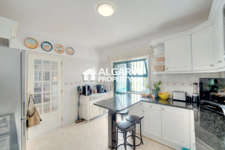 Apartamento T2 para Venda em Faro (Sé e São Pedro) Foto 16