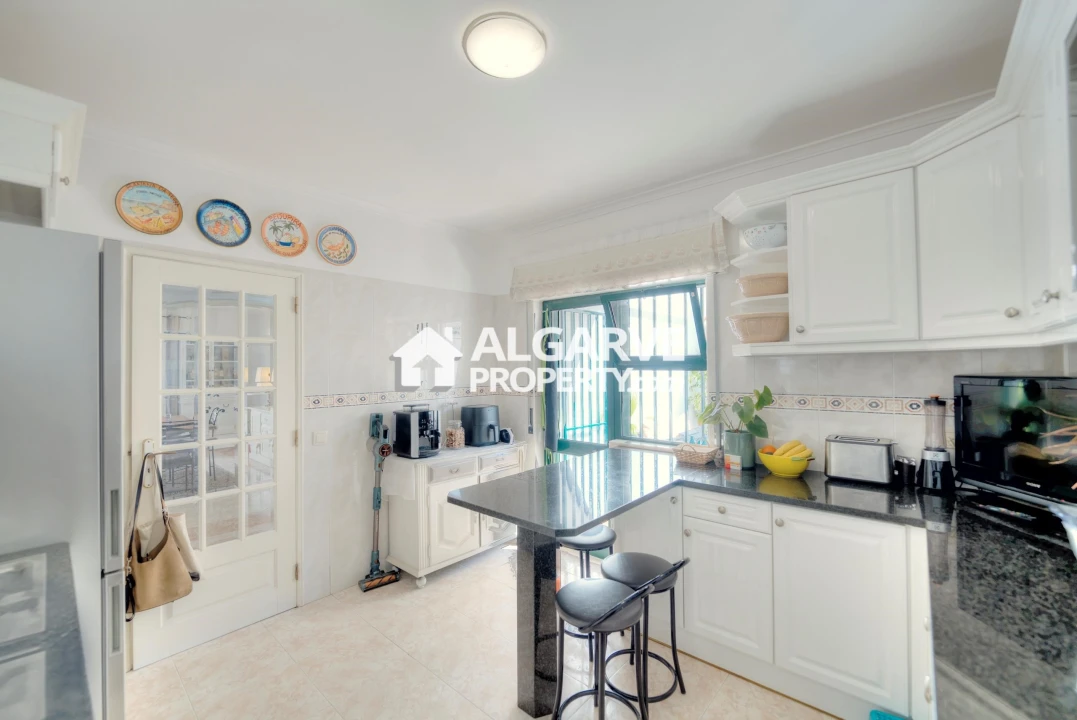 Apartamento T2 para Venda em Faro (Sé e São Pedro) Foto 16