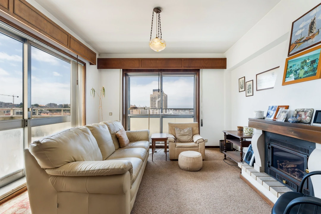 Apartamento T4 para Venda em Santa Marinha e São Pedro da Afurada Foto 4